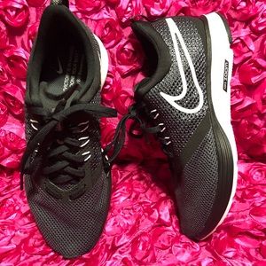 nike zoom strike womens